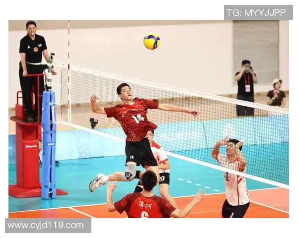 成都足球队的默契配合揭秘:从战术到团队精神的深度剖析 成都足球队的默契配合揭秘:从战术到团队精神的深度剖析