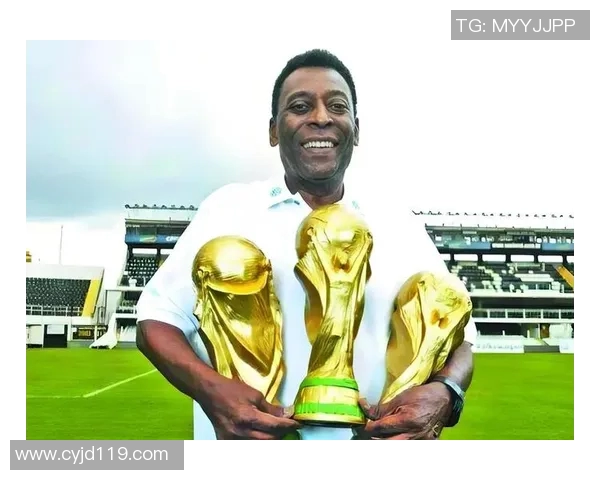 满背虎头足球明星的传奇人生与赛场风采解析 满背虎头足球明星的传奇人生与赛场风采解析