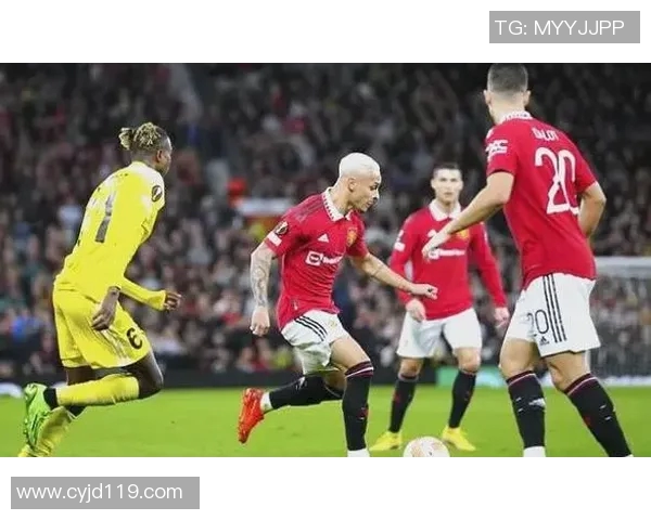 足球明星与德州球员的精彩对决引发全球关注与热议 足球明星与德州球员的精彩对决引发全球关注与热议